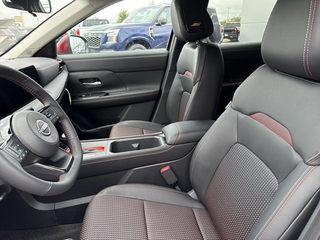 New 2026 Nissan Kicks SR w/ SR Premium Package image 5