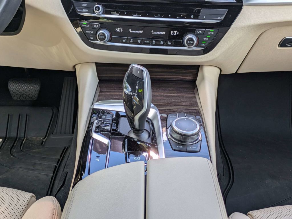 Used 2022 BMW 540i w/ M Sport Package RWD image 20
