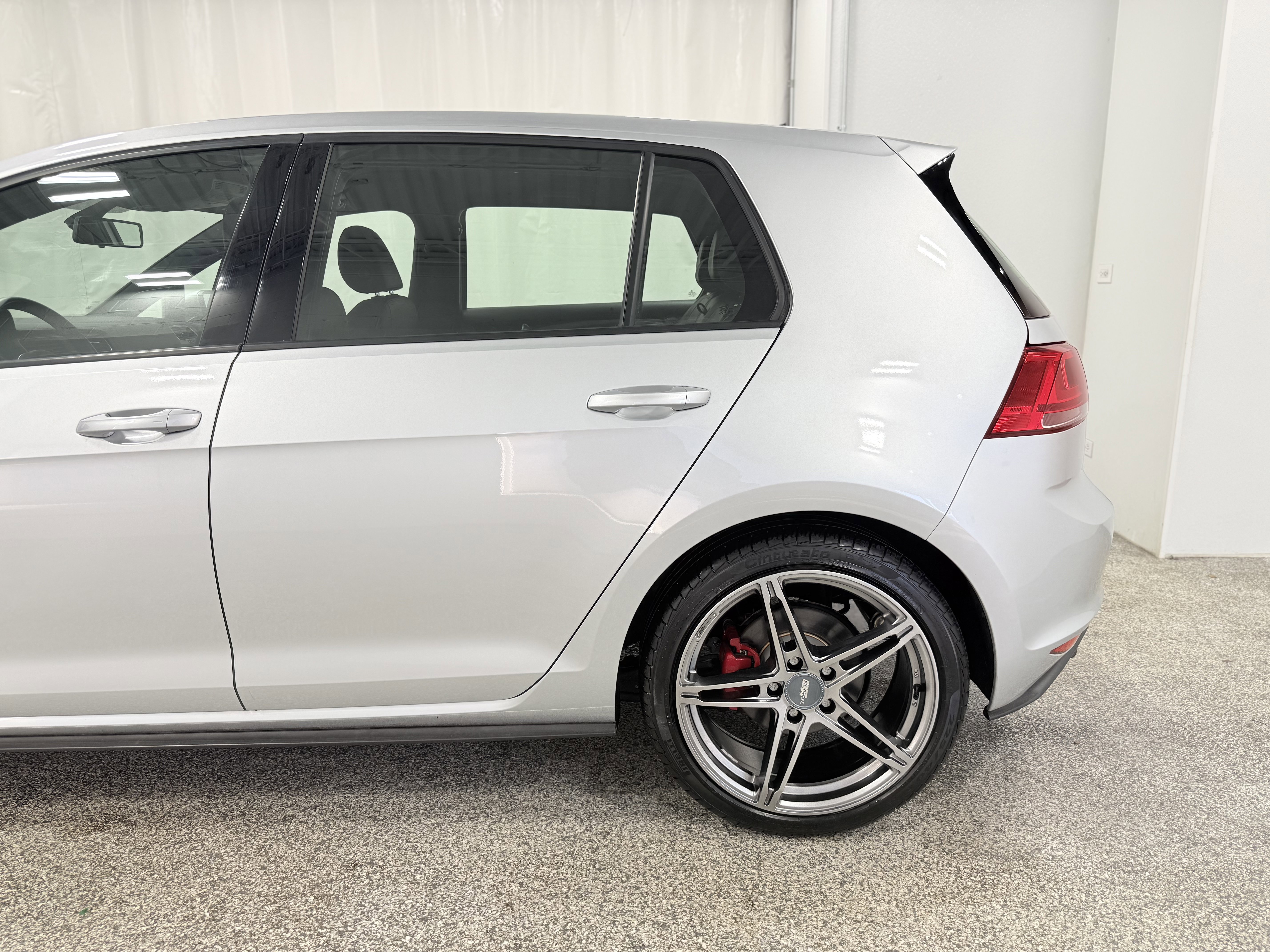 Used 2016 Volkswagen GTI SE w/ Lighting Package (SEL) image 5