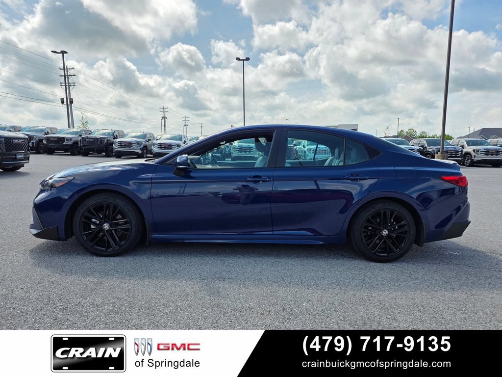 Used 2025 Toyota Camry SE FWD image 4