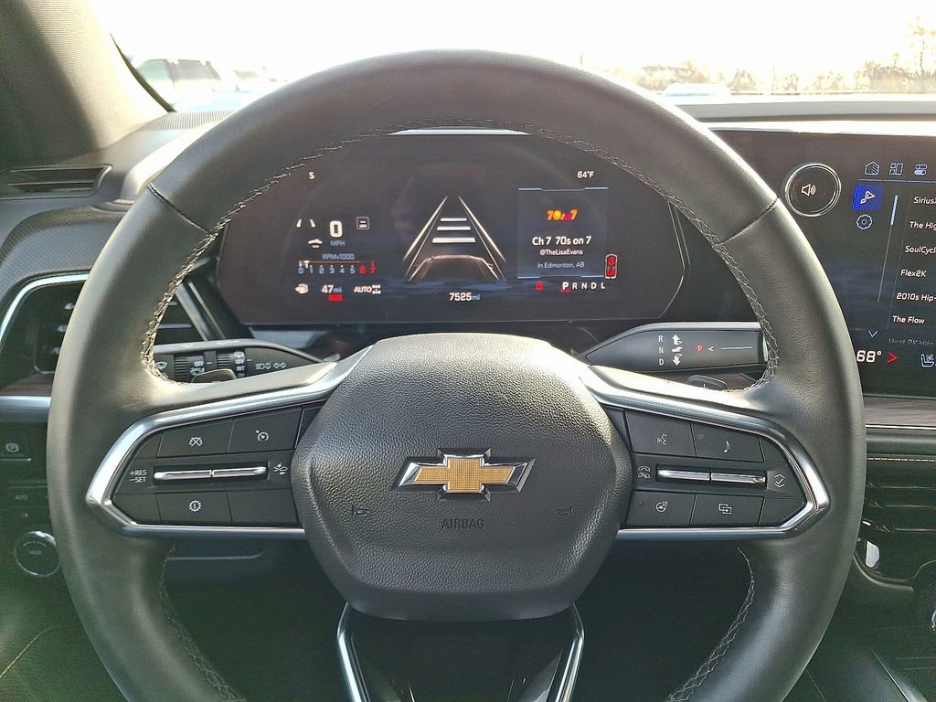 Used 2025 Chevrolet Suburban Premier image 19