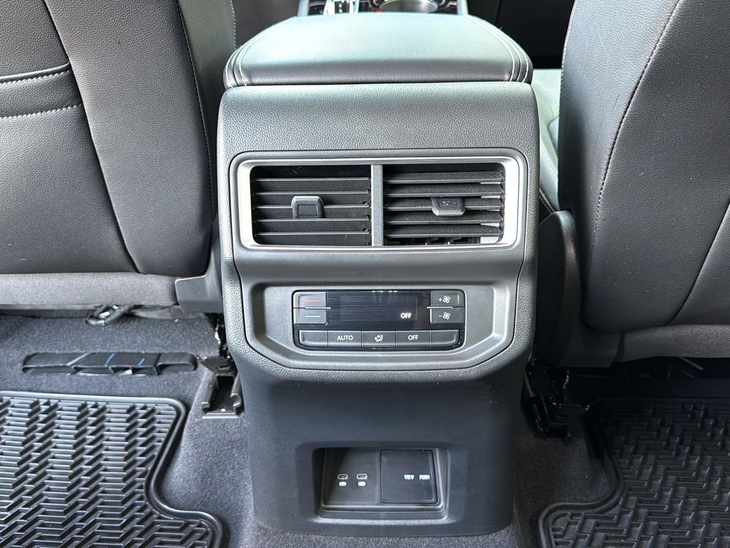 Used 2024 Volkswagen Atlas SE image 20