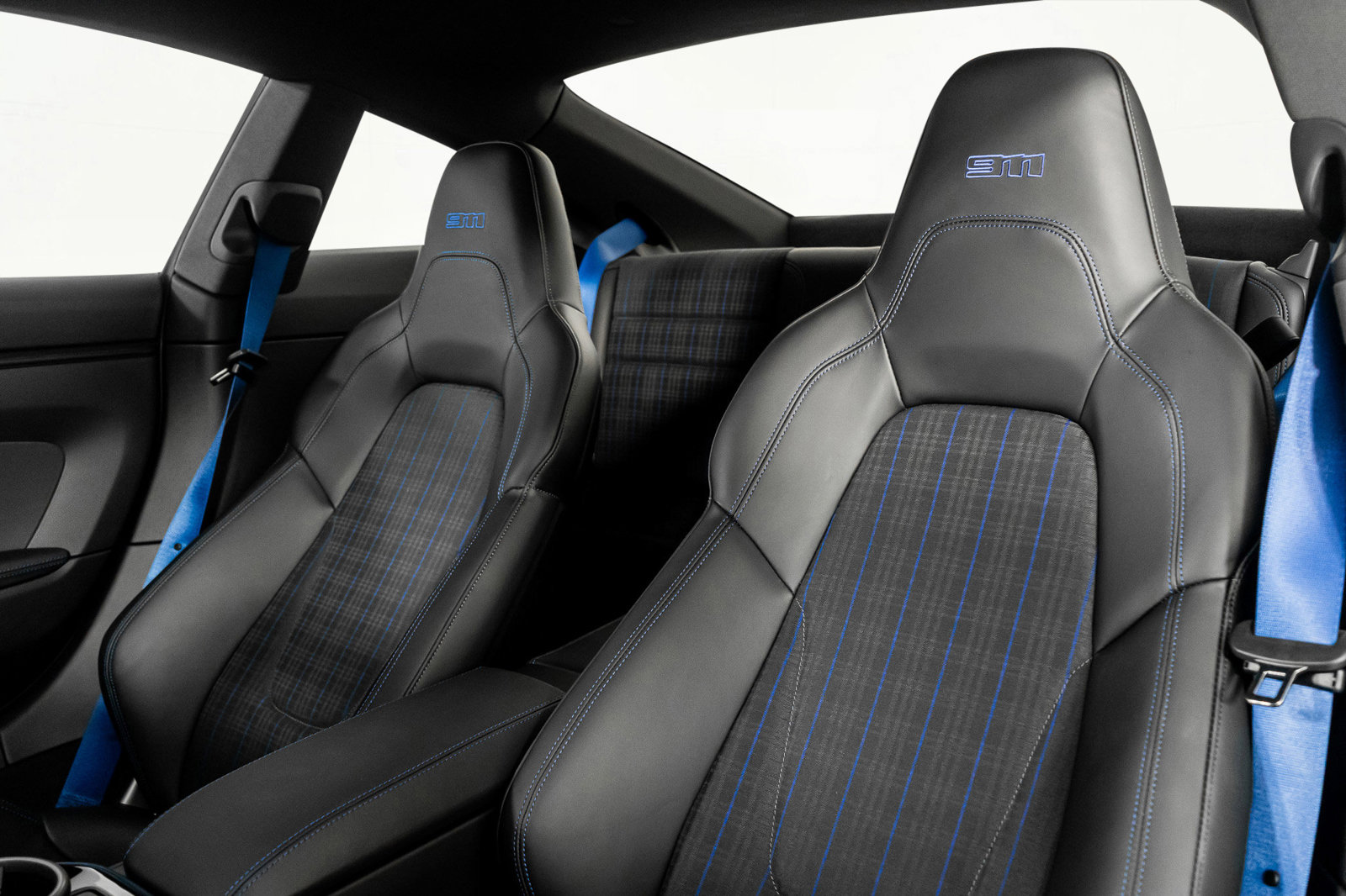 Used 2026 Porsche 911 Carrera T image 3