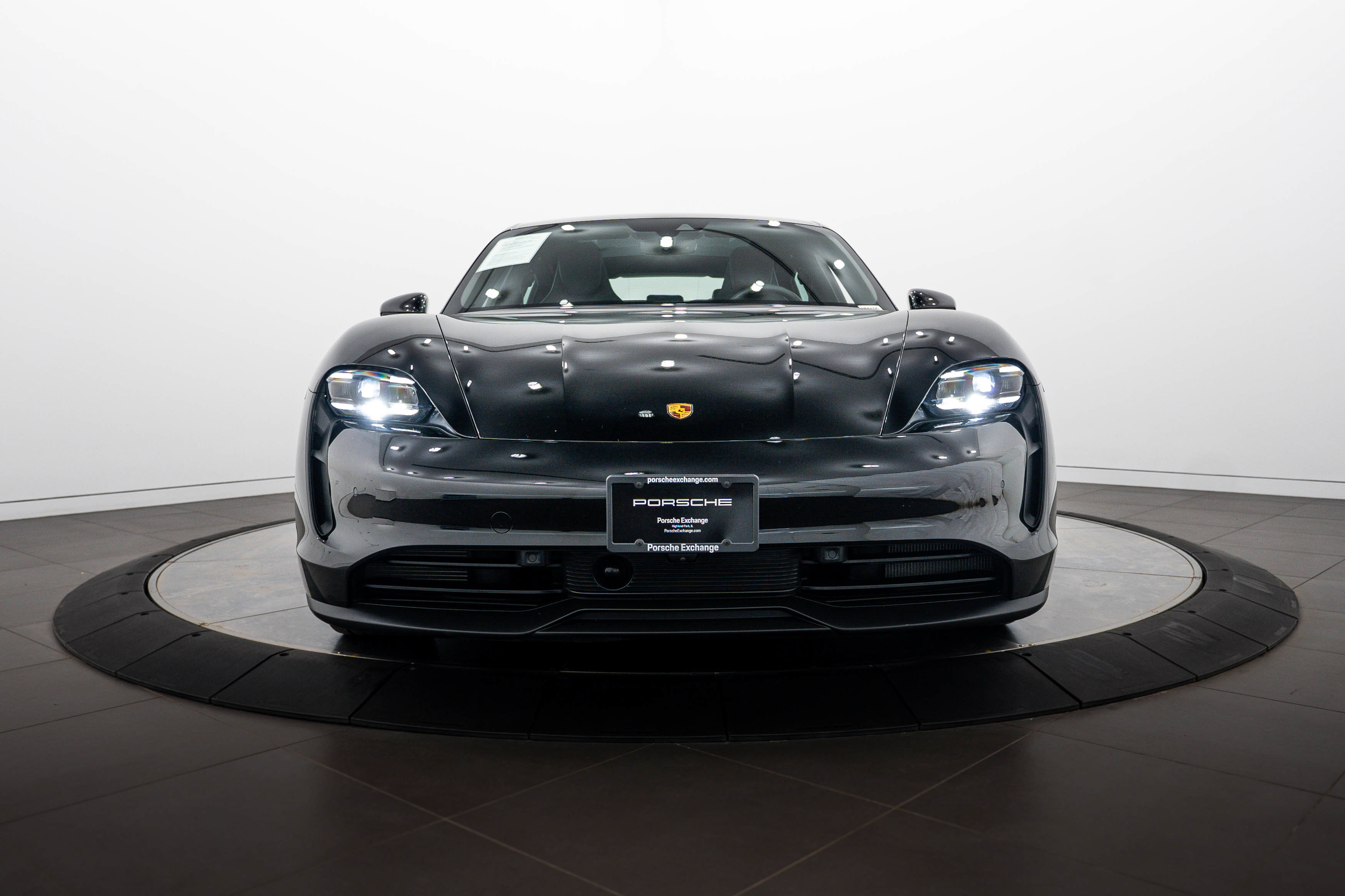 Certified 2022 Porsche Taycan 4S AWD/4WD image 10