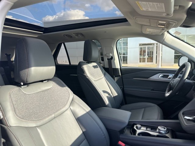 New 2026 Ford Explorer Active w/ Active Comfort Package image 10