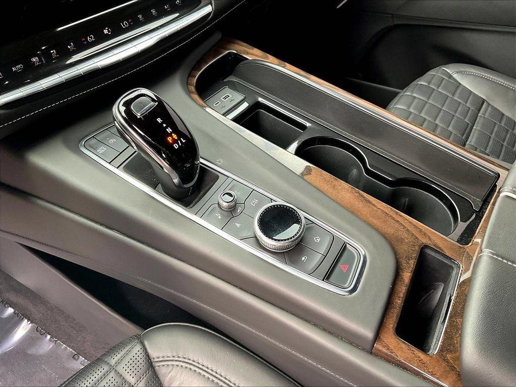 Used 2024 Cadillac Escalade Sport Platinum AWD/4WD image 18