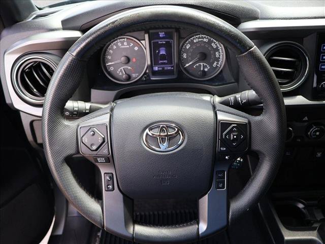 Used 2019 Toyota Tacoma TRD Sport AWD/4WD image 13