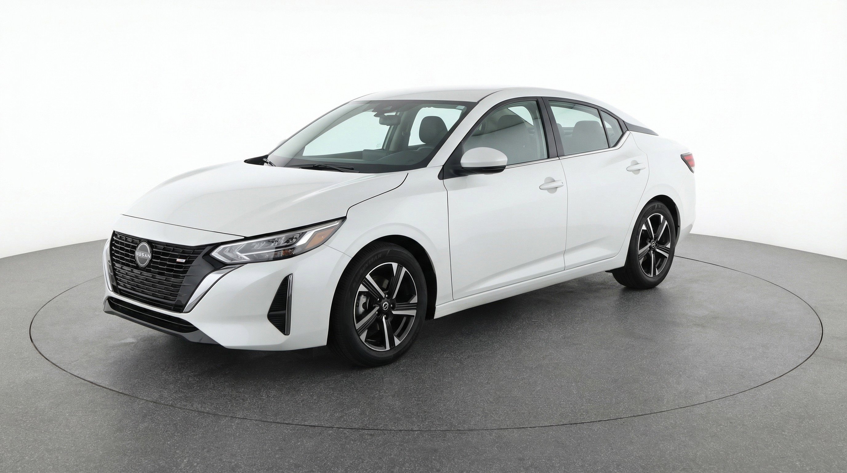 Used 2025 Nissan Sentra SV image 3