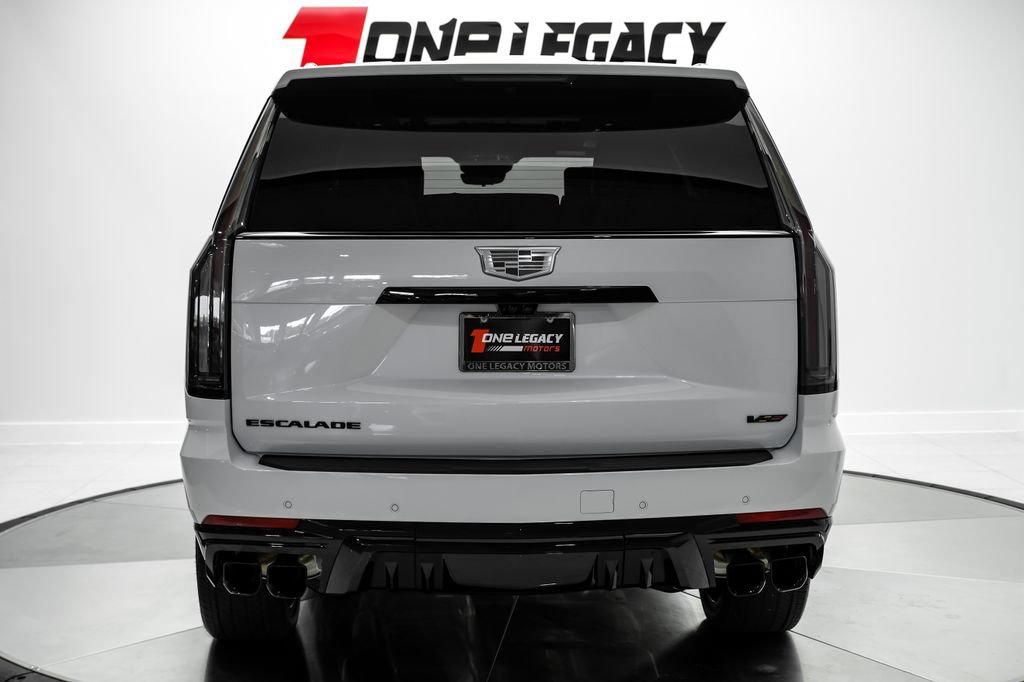 Used 2026 Cadillac Escalade V w/ LPO, ONYX Package AWD/4WD image 11