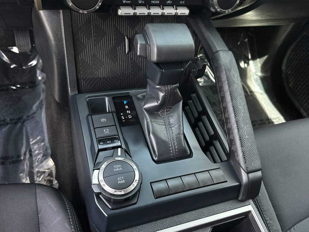 Used 2025 Toyota Tacoma SR5 image 27