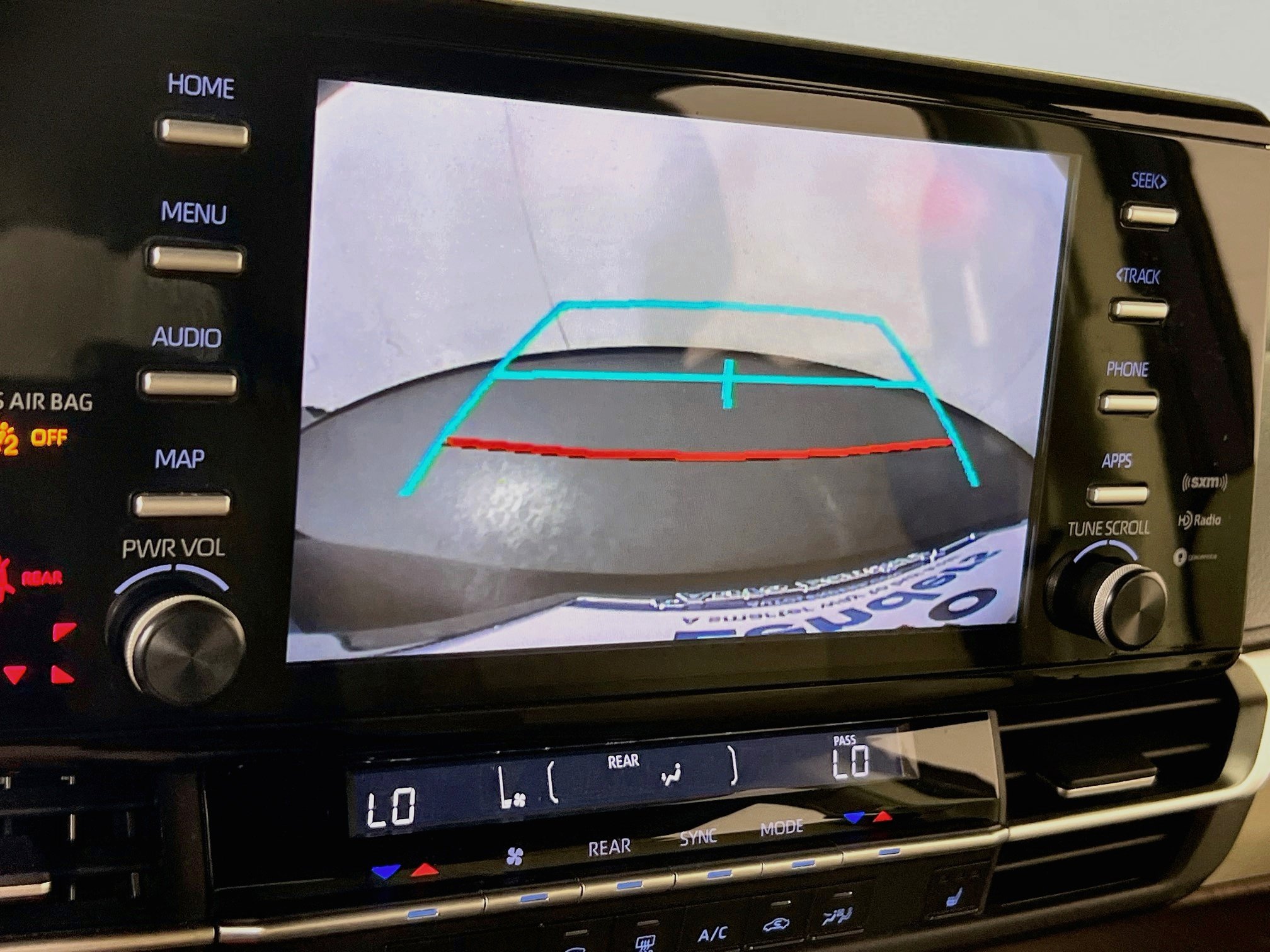 Used 2023 Toyota Sienna XLE FWD image 13