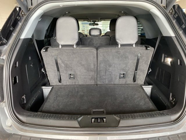 Used 2022 Ford Explorer XLT image 9