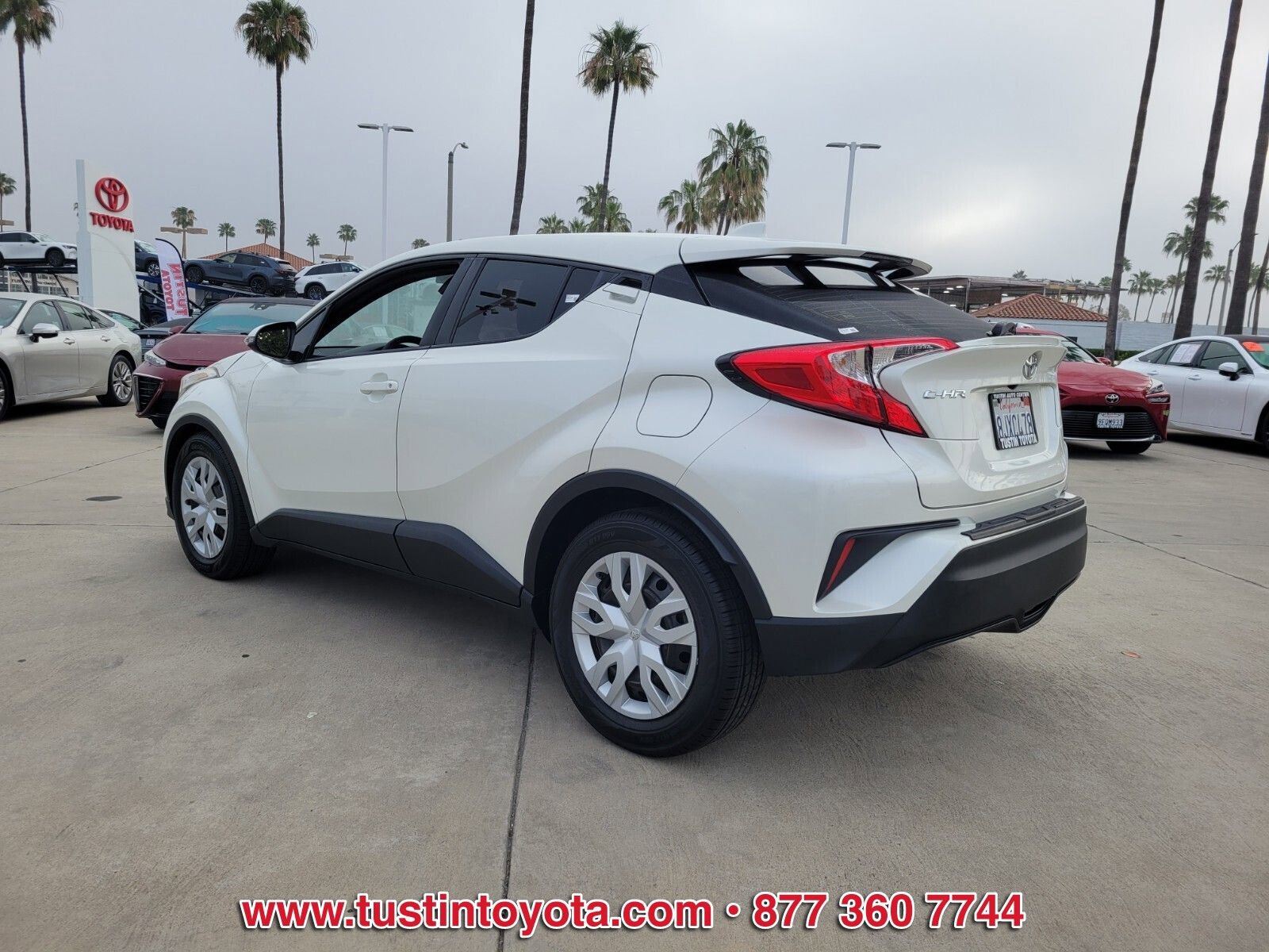 Certified 2019 Toyota C-HR LE FWD image 6