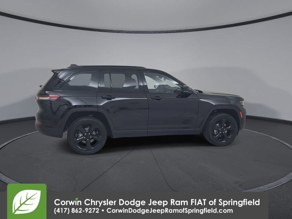 Used 2023 Jeep Grand Cherokee Altitude image 16