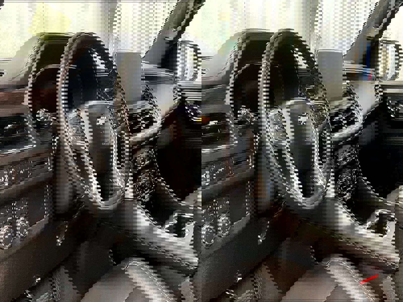 Used 2024 Chevrolet Tahoe LT image 8