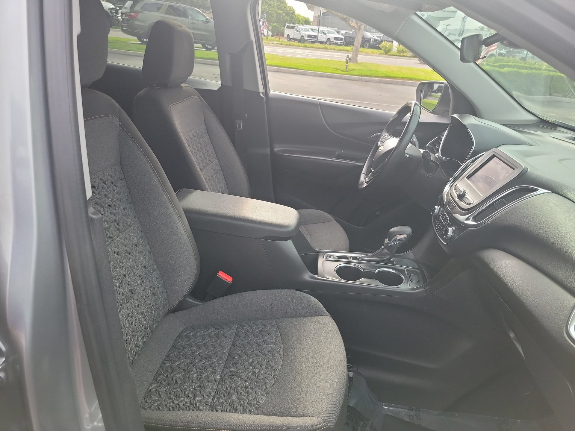 Used 2024 Chevrolet Equinox LT w/ Driver Convenience Package FWD image 20
