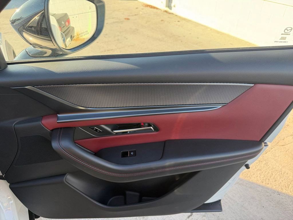 Used 2025 MAZDA CX-70 Plug-In Hybrid w/ Premium Plus image 27