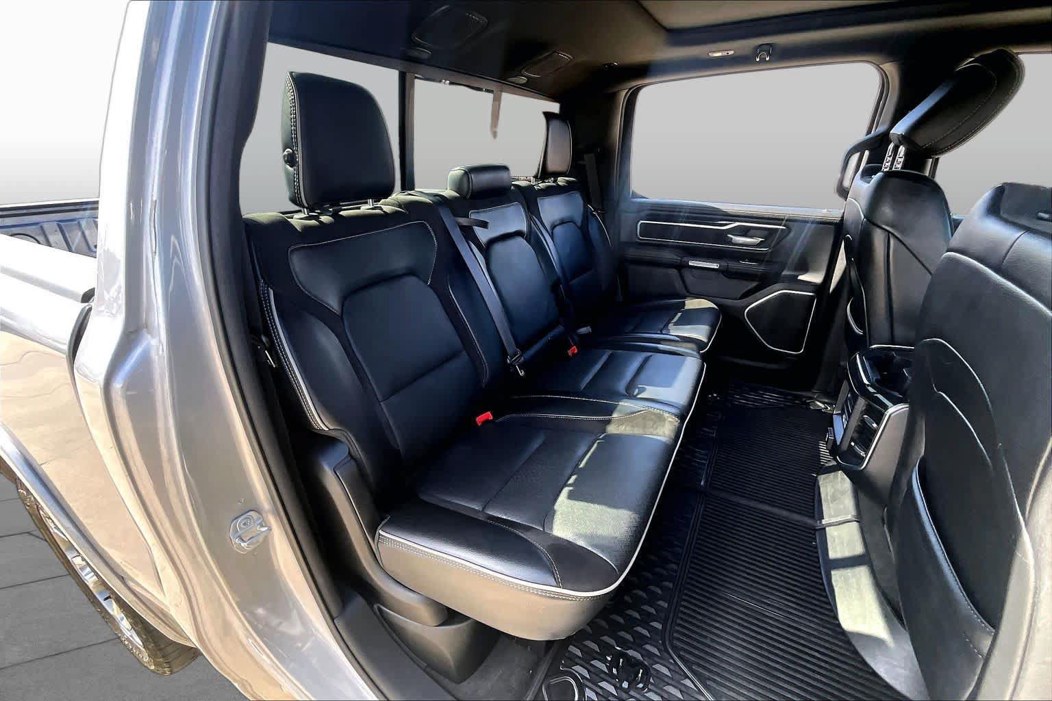 Used 2020 RAM 1500 Laramie w/ Sport Appearance Package AWD/4WD image 20