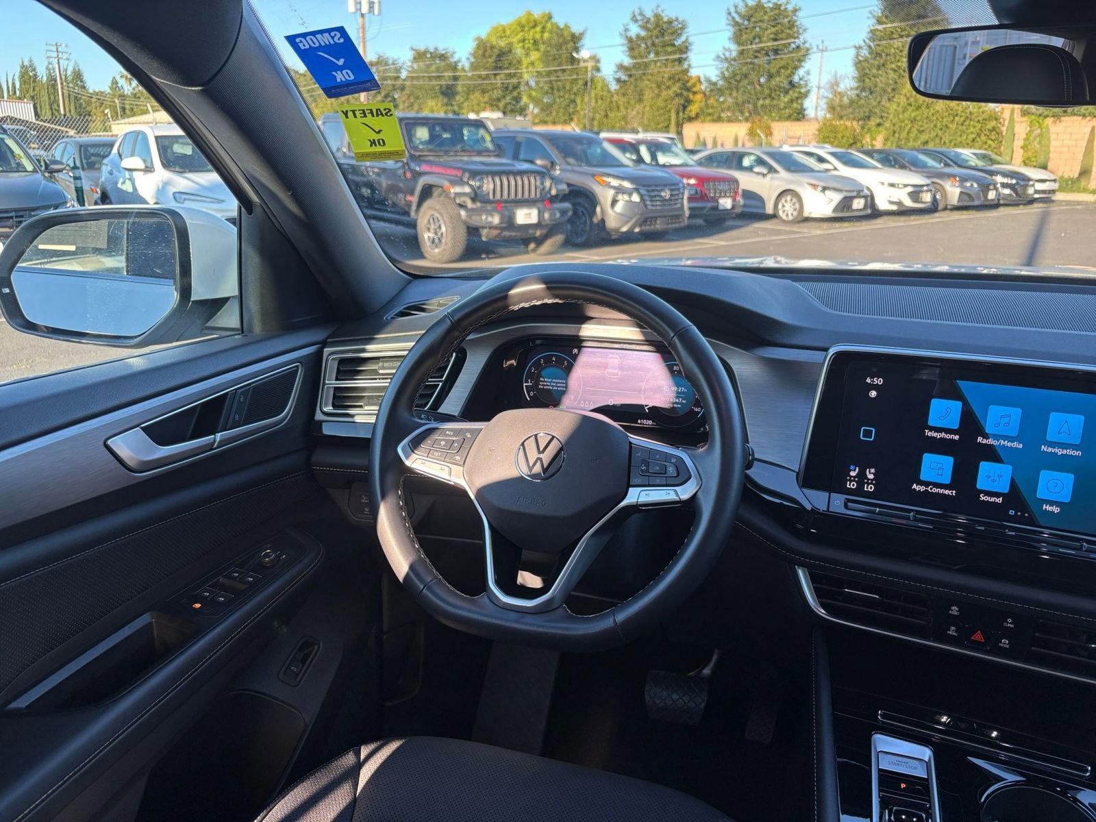 Used 2025 Volkswagen Atlas Cross Sport SE image 36