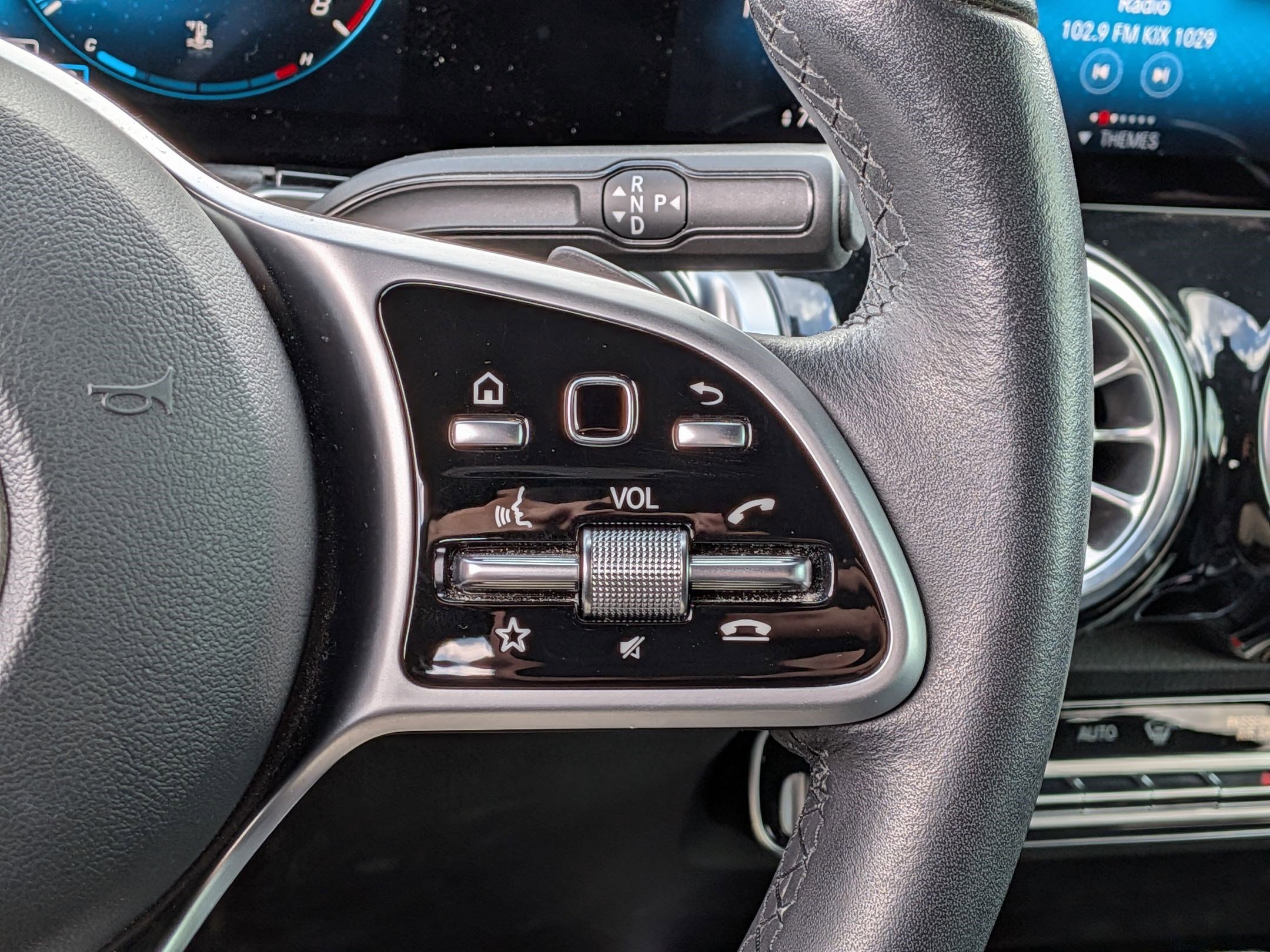 Certified 2020 Mercedes-Benz GLB 250 4MATIC image 21