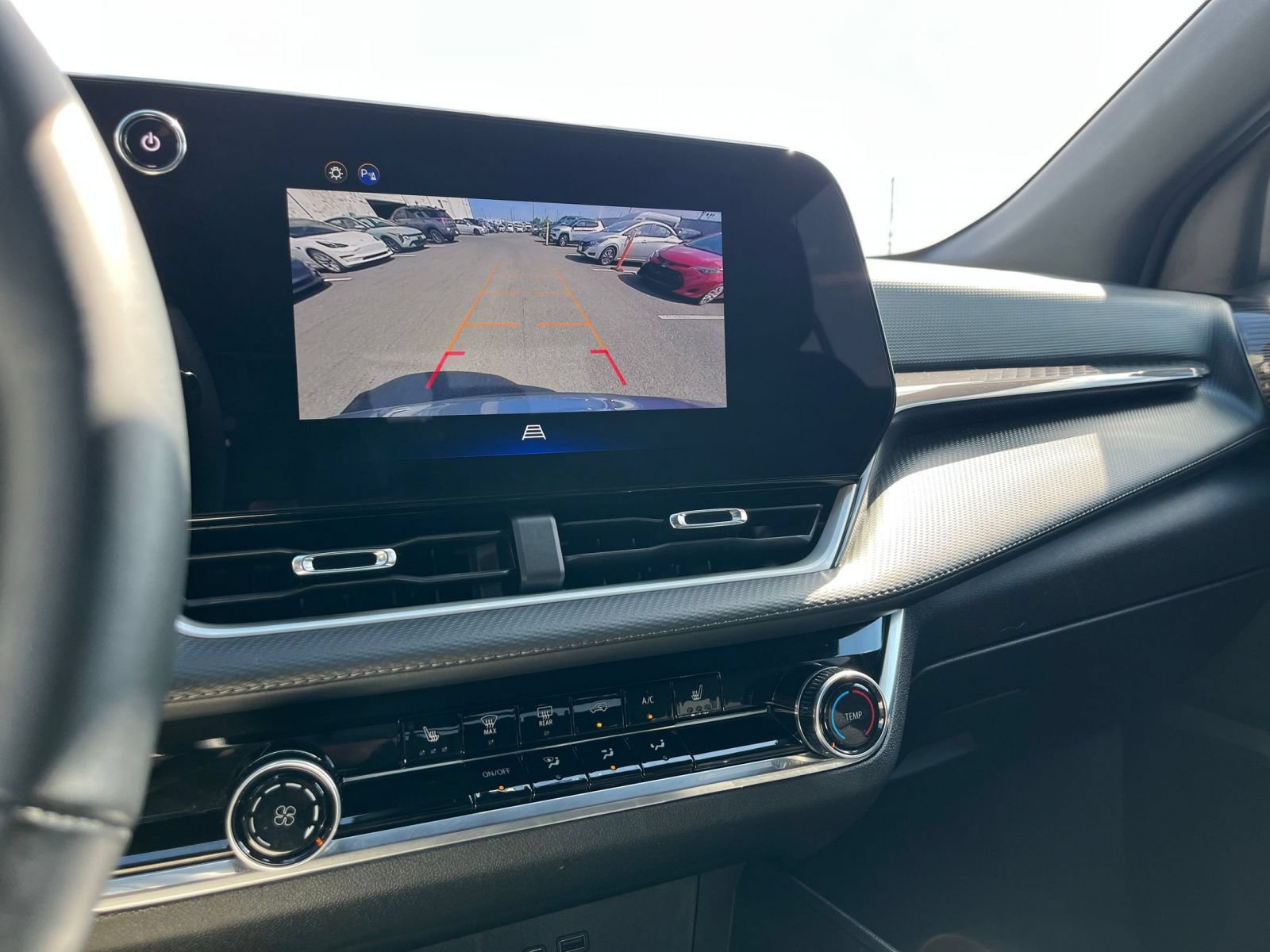Used 2025 Chevrolet Equinox LT FWD image 20
