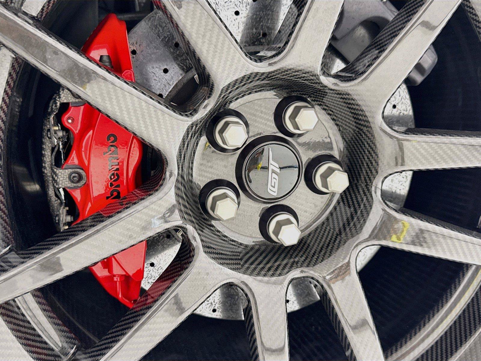 Used 2018 Ford GT RWD image 32