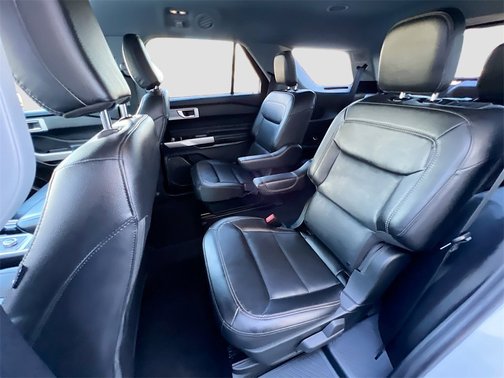 Used 2023 Ford Explorer Limited w/ Equipment Group 301A image 24