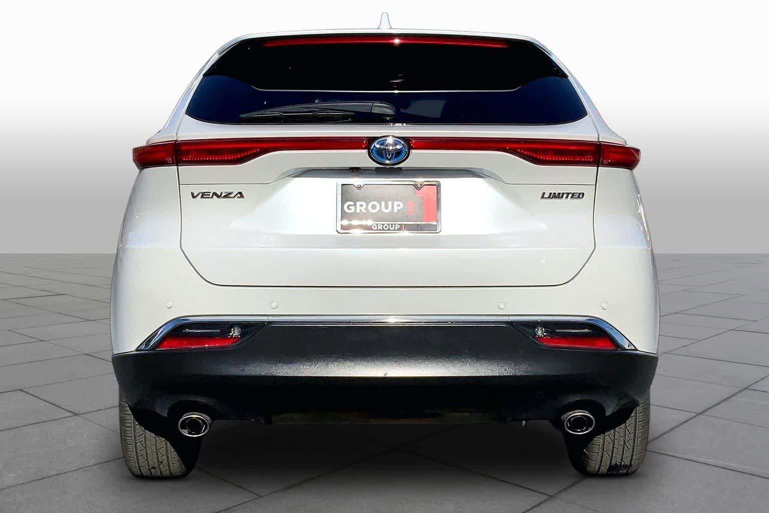 Used 2023 Toyota Venza Limited AWD/4WD image 4