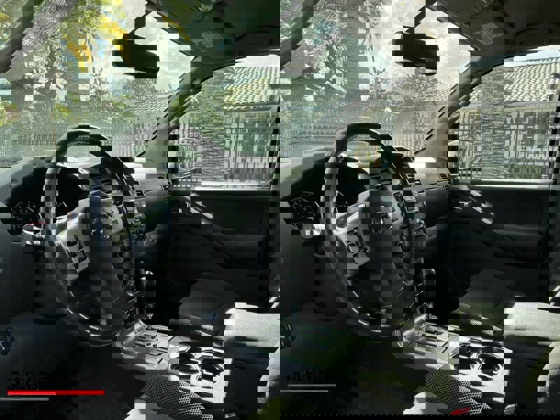 Used 2012 Nissan Pathfinder SV image 13