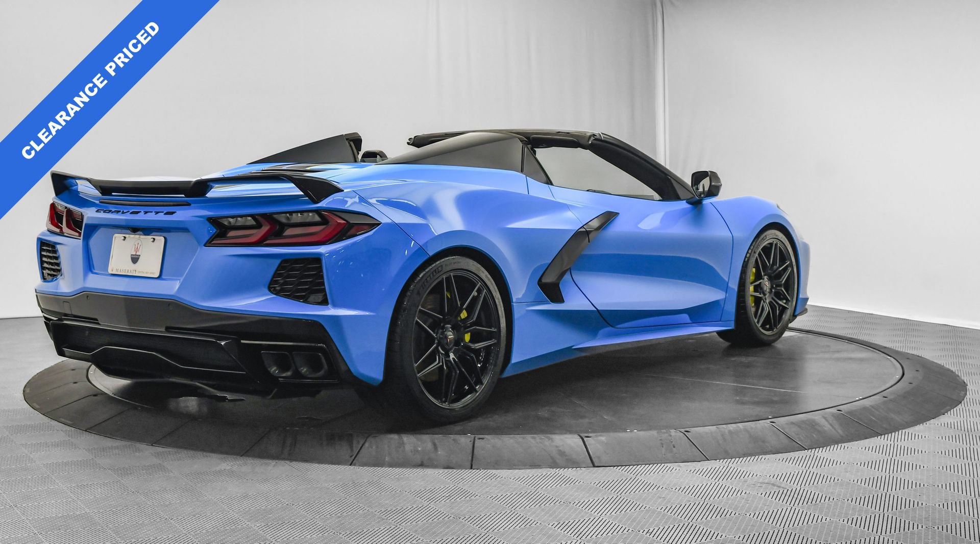 Used 2023 Chevrolet Corvette Stingray Premium Conv w/ Z51 Performance Package image 8