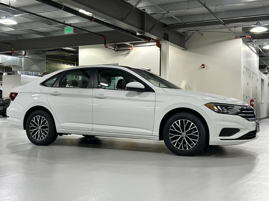Used 2021 Volkswagen Jetta SE w/ SE Cold Weather Package