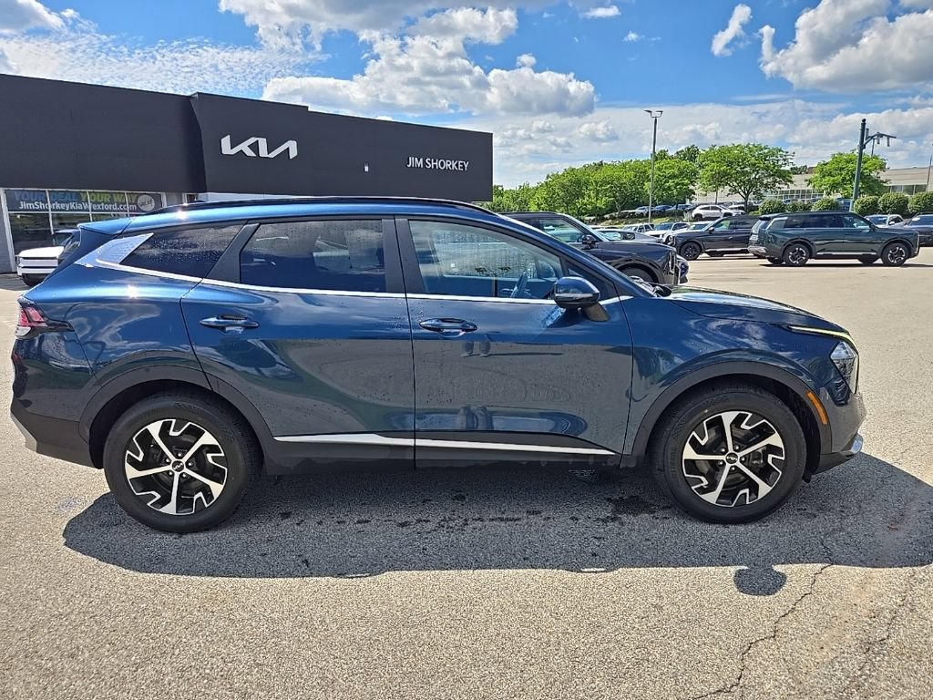 Certified 2023 Kia Sportage EX w/ EX Premium Package AWD/4WD image 2