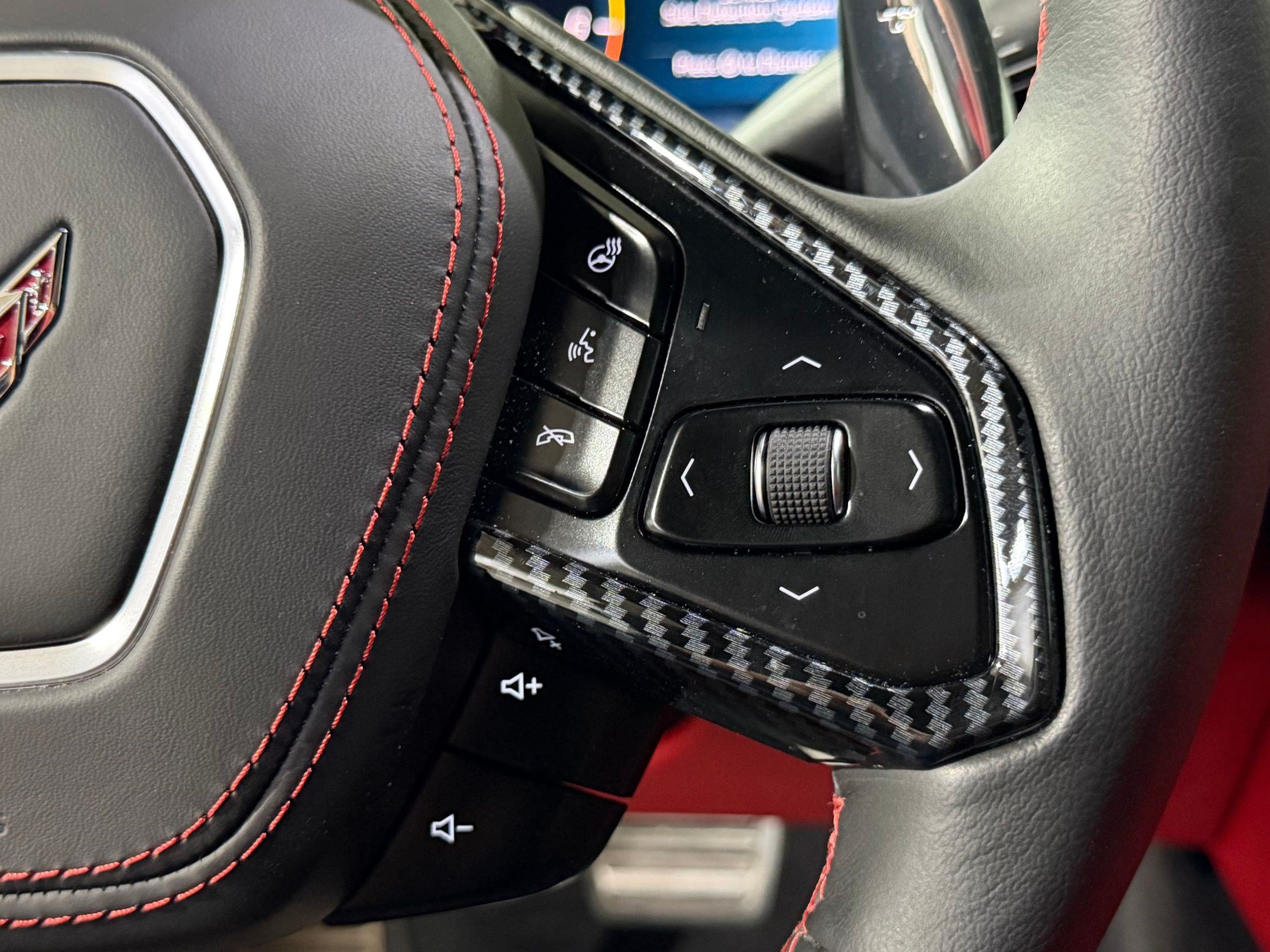 Used 2024 Chevrolet Corvette Stingray Premium Cpe w/ Stealth Interior Trim Package RWD image 28