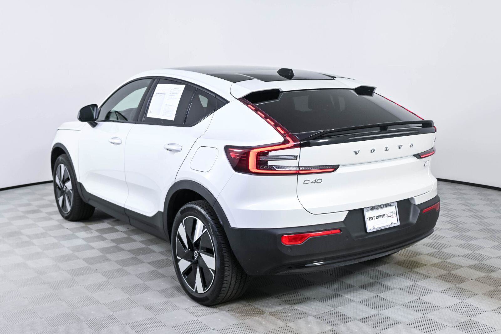 Certified 2024 Volvo C40 Recharge Core w/ Climate Package AWD/4WD image 3