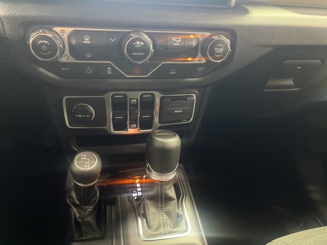 New 2025 Jeep Gladiator Sport image 19