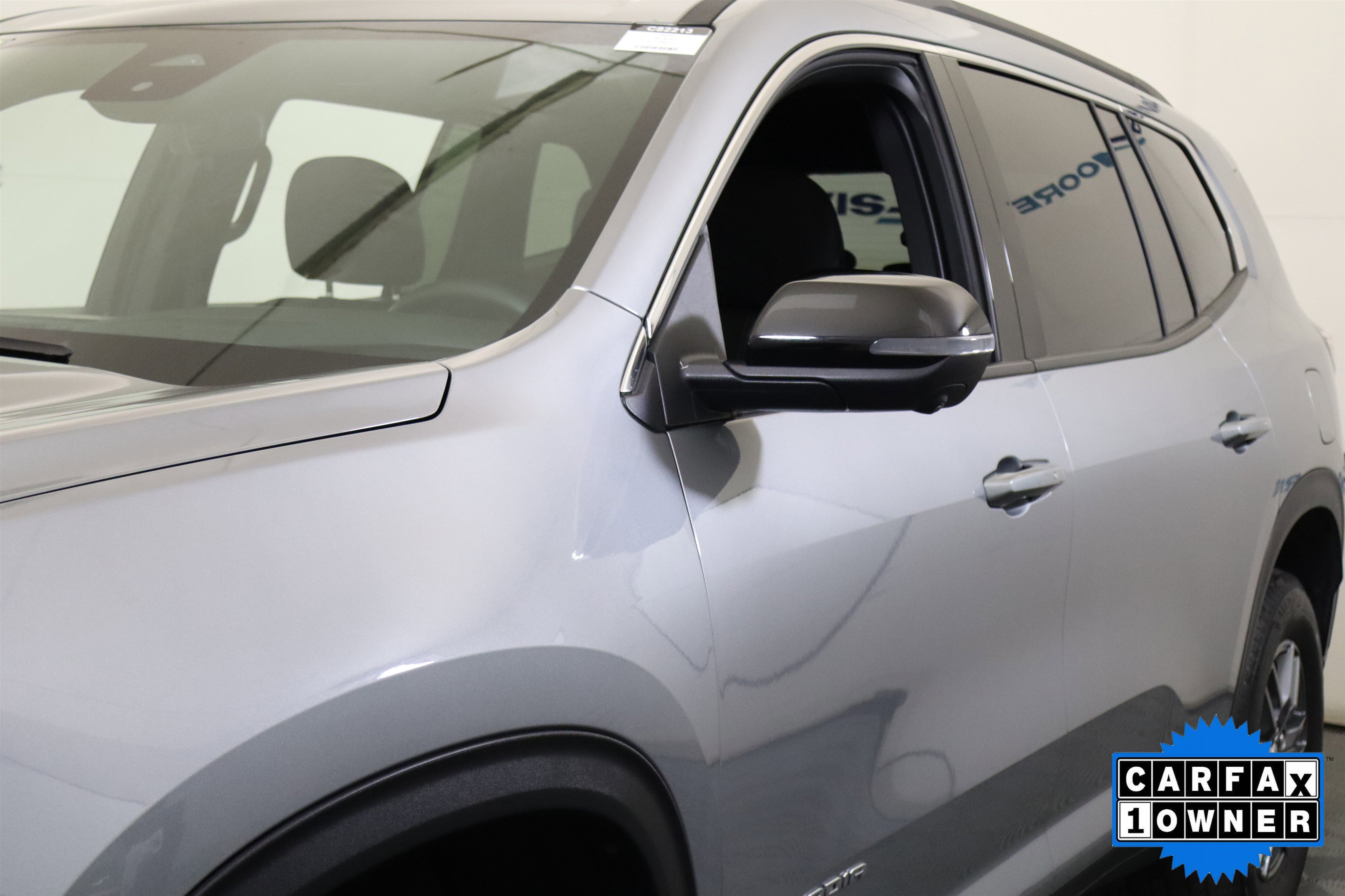 Used 2025 GMC Acadia Elevation image 11