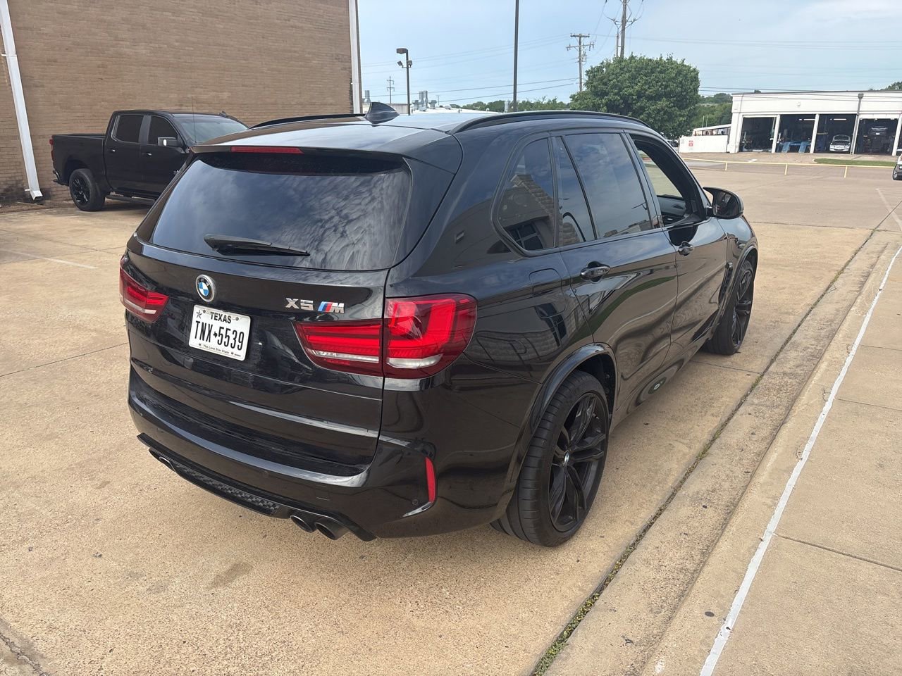 Used 2018 BMW X5 M AWD/4WD image 3