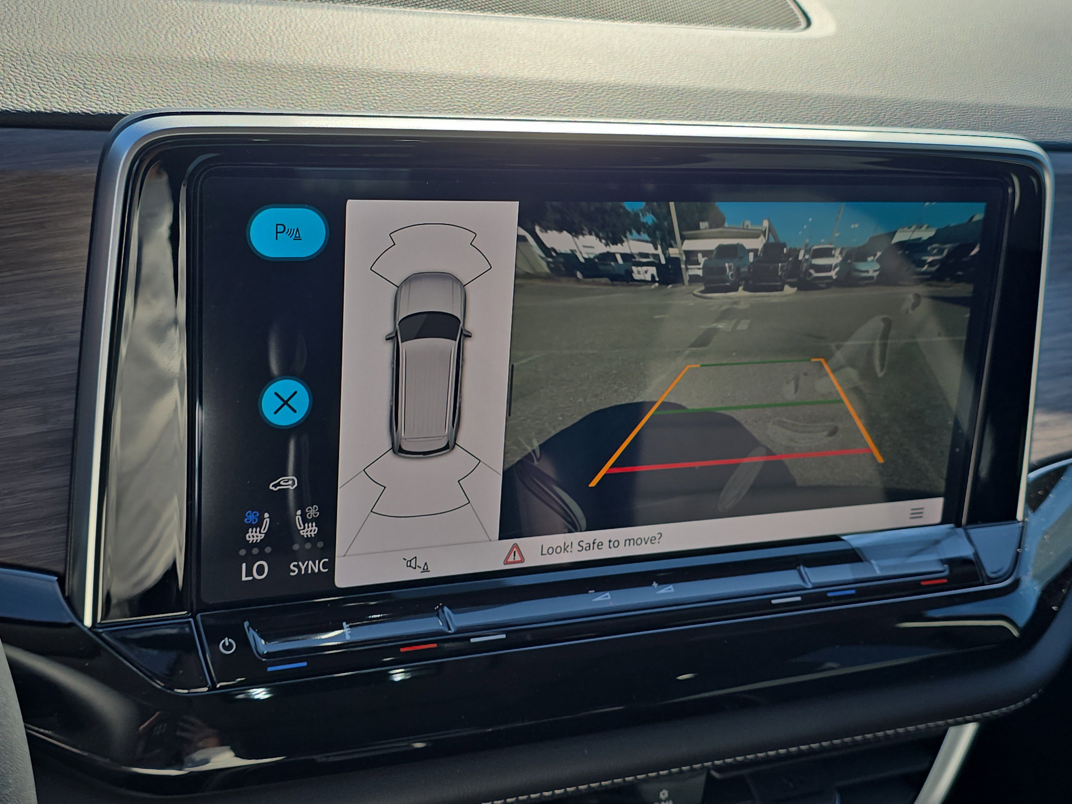 New 2026 Volkswagen Atlas SEL image 24