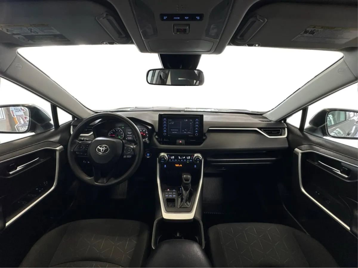 Used 2022 Toyota RAV4 XLE image 26