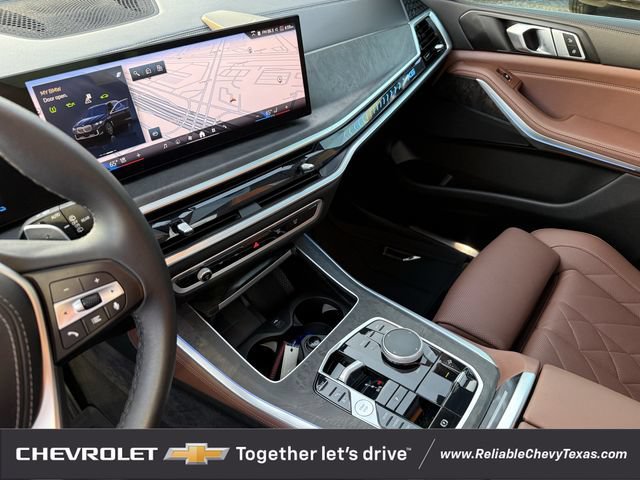 Used 2024 BMW X5 xDrive50e w/ Parking Assistance Package AWD/4WD image 19
