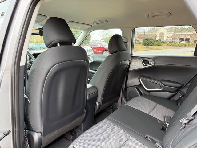Used 2025 Kia Soul LX image 27
