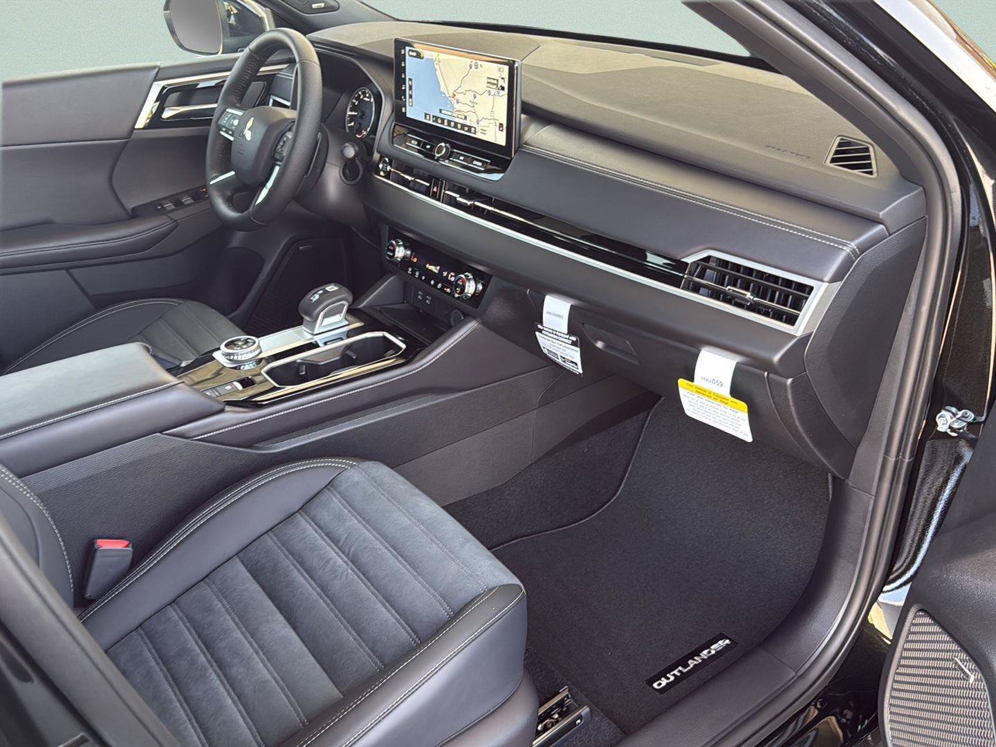 New 2026 Mitsubishi Outlander LE FWD image 22