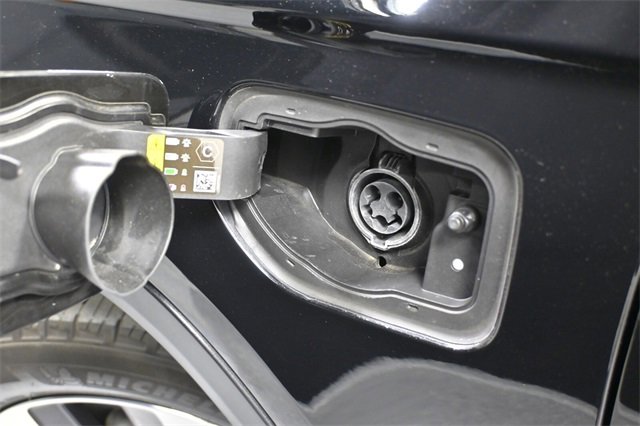 Used 2023 Jeep Grand Cherokee 4WD 4xe image 8