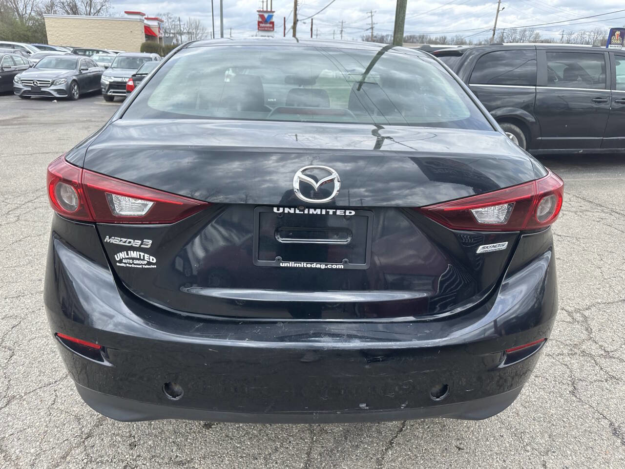 Used 2018 MAZDA MAZDA3 Sport w/ Preferred Equipment Package image 8