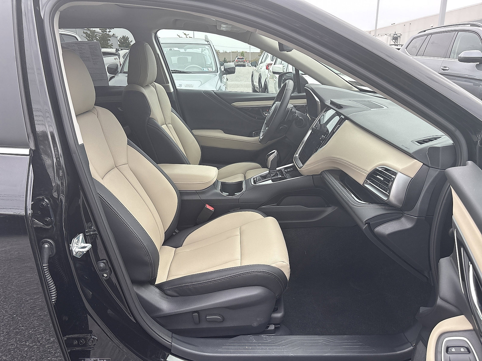 Used 2025 Subaru Outback Limited image 44