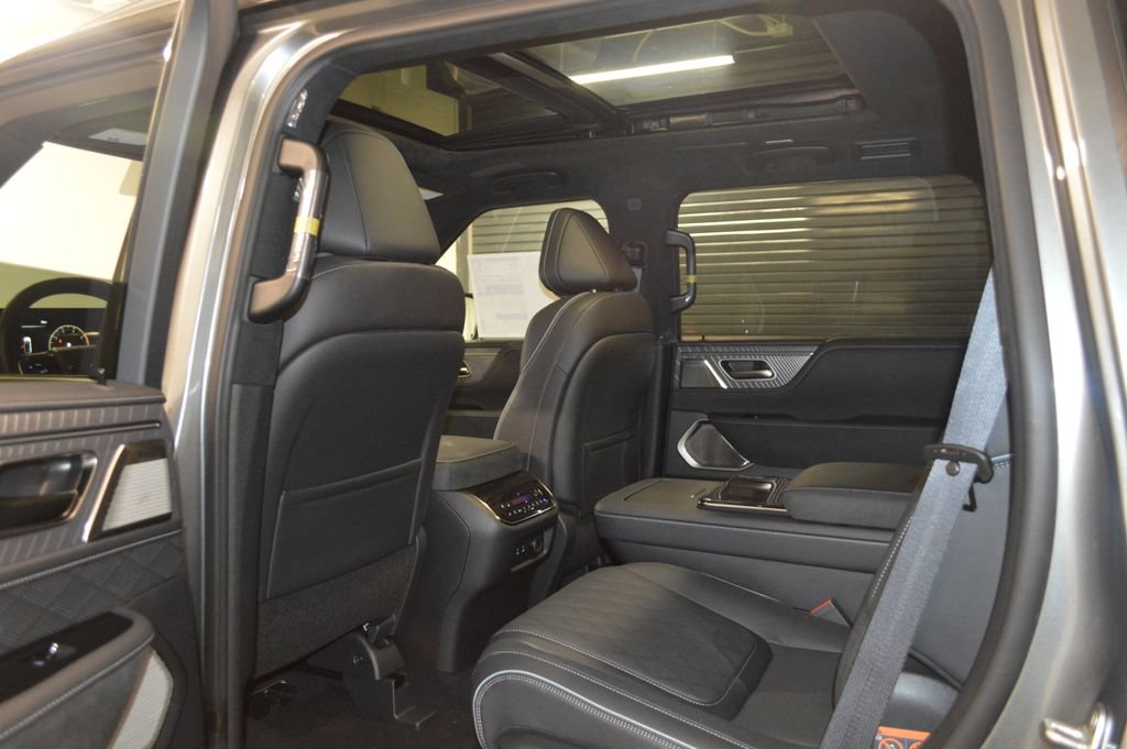 New 2026 INFINITI QX80 Autograph AWD/4WD image 35