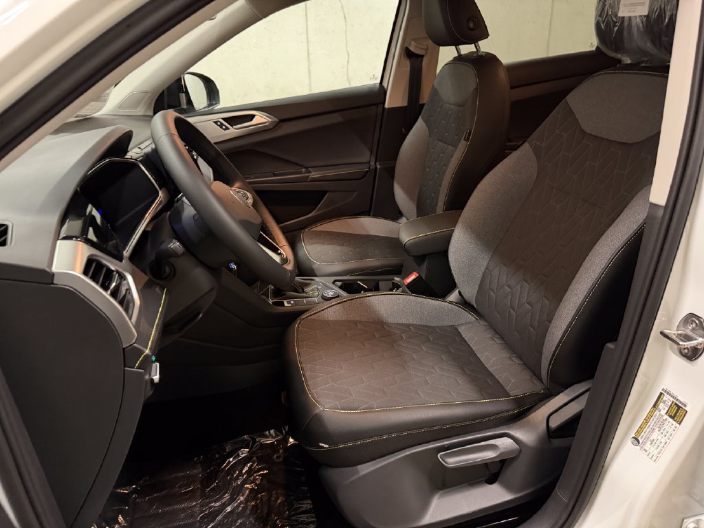 New 2027 Volkswagen Taos Sport AWD/4WD image 11