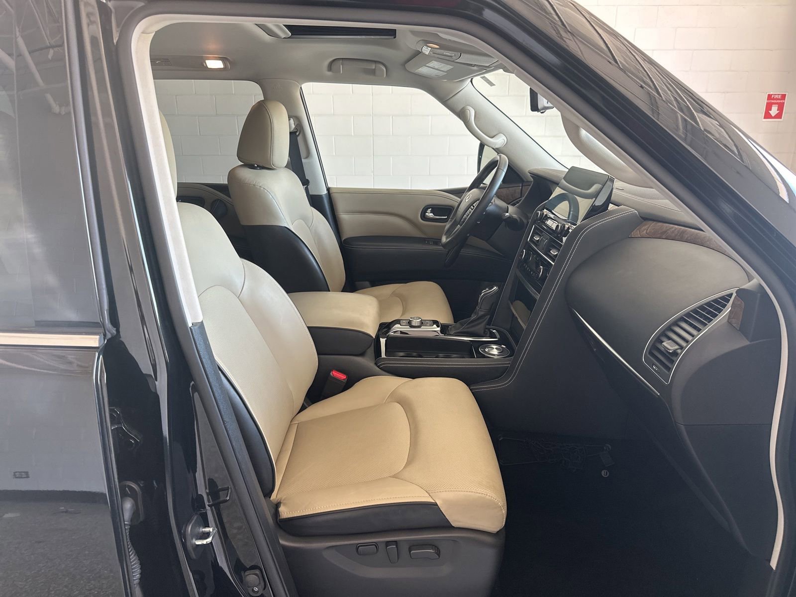 Certified 2023 INFINITI QX80 Premium Select w/ Cargo Package RWD image 14