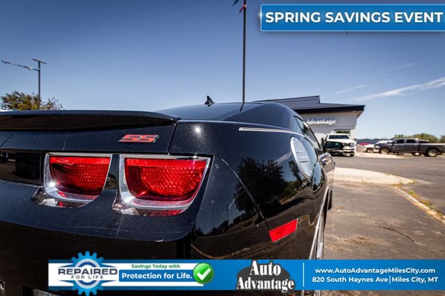 Used 2010 Chevrolet Camaro SS w/ RS Package RWD image 12