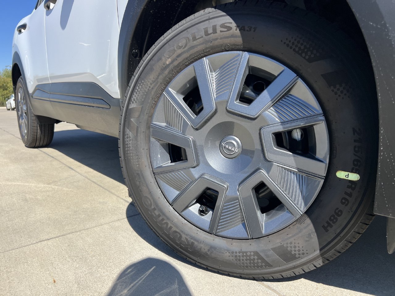 New 2027 Nissan Kicks S FWD image 6